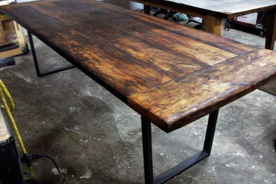 Custom Dinning Table/Matte Epoxy /Industrial style
