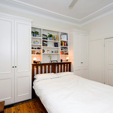Bed position, headboard & closets