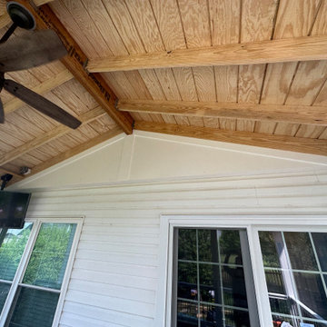 Moisture Shield Riverbank Screened-in Porch and Patio