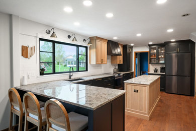 Inspiration for a modern kitchen remodel in Columbus