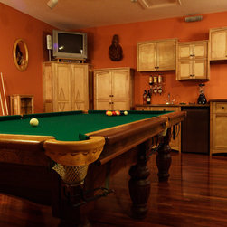Games room - Game Room And Bar Decor