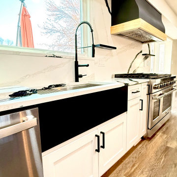 Modern Kitchen & 1st Floor Renovation