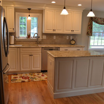 Wire Road, Merrimack Kitchen