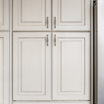 A Kitchen for Family and Entertaining