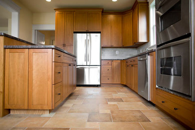 Inspiration for a timeless kitchen remodel in Los Angeles