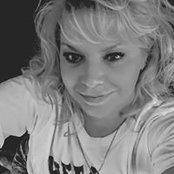 Jennifer Robertson's photo