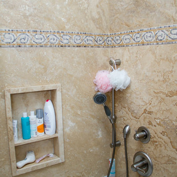 Howe Bathroom (R9648)