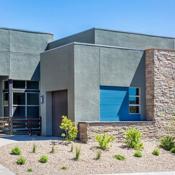 A Contemporary Desert Oasis
