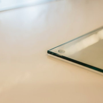 "LIQUID MIRROR" unique design kitchen splashback