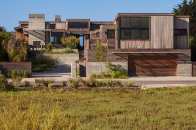 Coastal exterior home idea in Santa Barbara