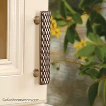 knobs & pulls