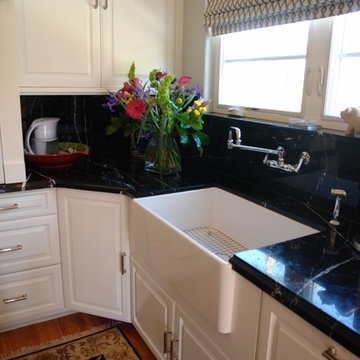 San Diego addition to historic 1930's home