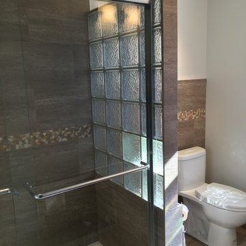 Penticton Reno, Bath room & Kitchen & Garage