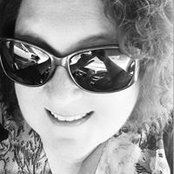 Saxon Holt's photo