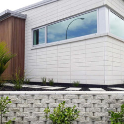 Premier Retaining Wall in White - Products