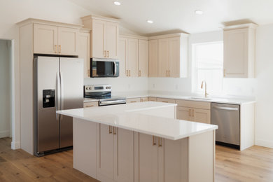 Kitchen photo in Salt Lake City