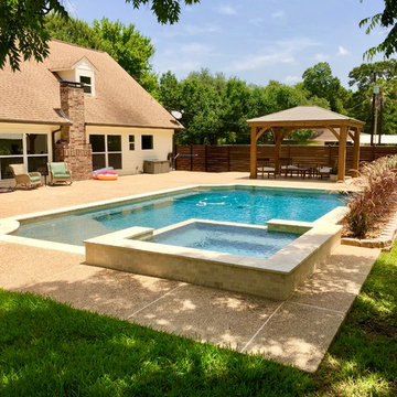 Peaceful Pool & Patio