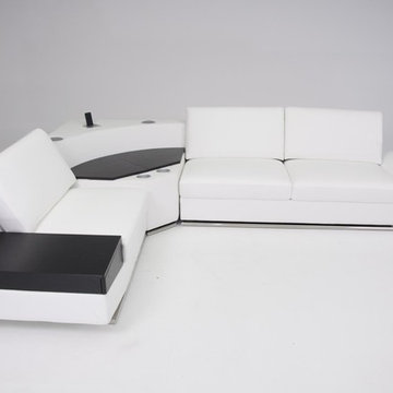 Leather Upholstered Sectional Sofas