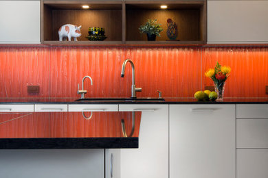 Kitchen photo in Hawaii