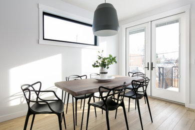 Dining room - dining room idea in Calgary
