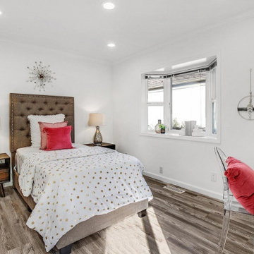 692 Silver Lake