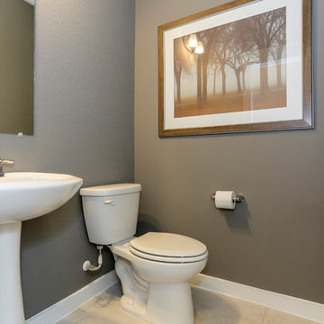 Houston, Texas | Woodridge Forest - Latitude Secondary Bathroom