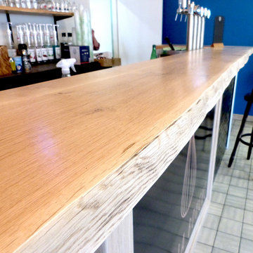 Comptoir de bar de campagne en chêne massif
