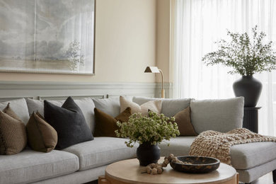 Example of a transitional living room design in Toronto
