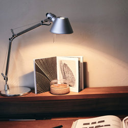 Artemide - Table Lamps