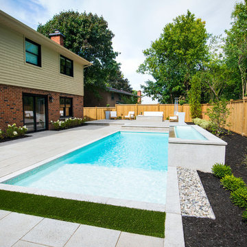 Contemporary backyard in Beaconsfield
