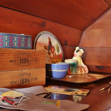 A Musician's Vintage Style Brings a Cottage to Life