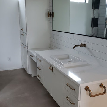 Contemporary Kitchen design with Slab Doors
