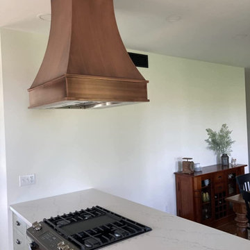 A Gorgeous Copper Kitchen Range Hood Idea