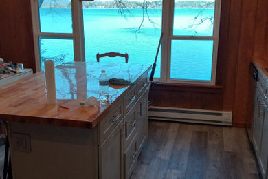 Kitchen - kitchen idea in New York