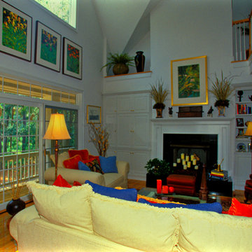 Living Room w/ Entertainment Center