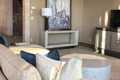 Inspiration for a modern home design remodel in Detroit