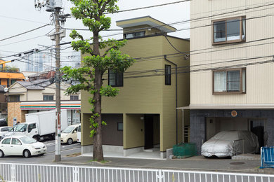 横浜にあるモダンスタイルのおしゃれな家の外観の写真