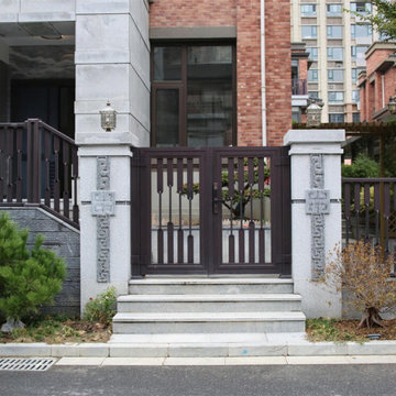 The beauty of the Concentric Lock series of fences and courtyard gates
