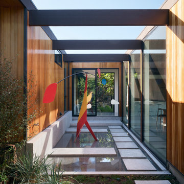 Malibu Glass Box House by Klopf Architecture