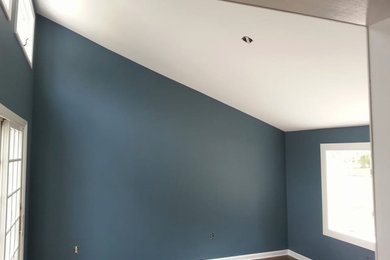 Inspiration for a modern dining room remodel in New York