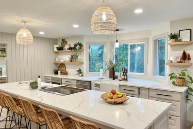 Example of a kitchen design in Seattle