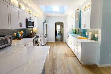 Inspiration for a transitional home design remodel