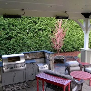 Traditional Outdoor Living