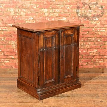 Bookcases & Cabinets