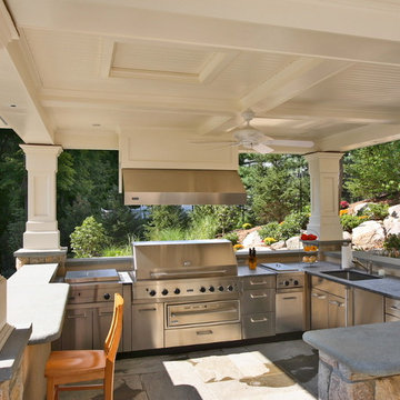 outdoor kitchen