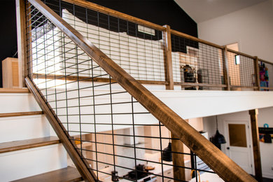 Home design - modern home design idea in Milwaukee