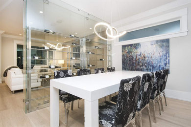 Dining room - dining room idea in Vancouver