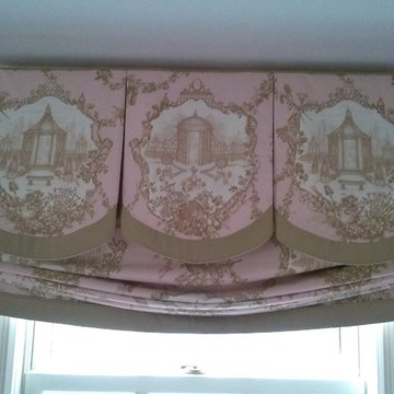 toile bedroom