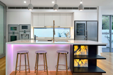 Photo of a kitchen in Gold Coast - Tweed.