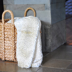 Lynx and Cream Throw - Products